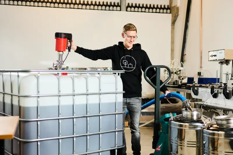High viscosity barrel pump