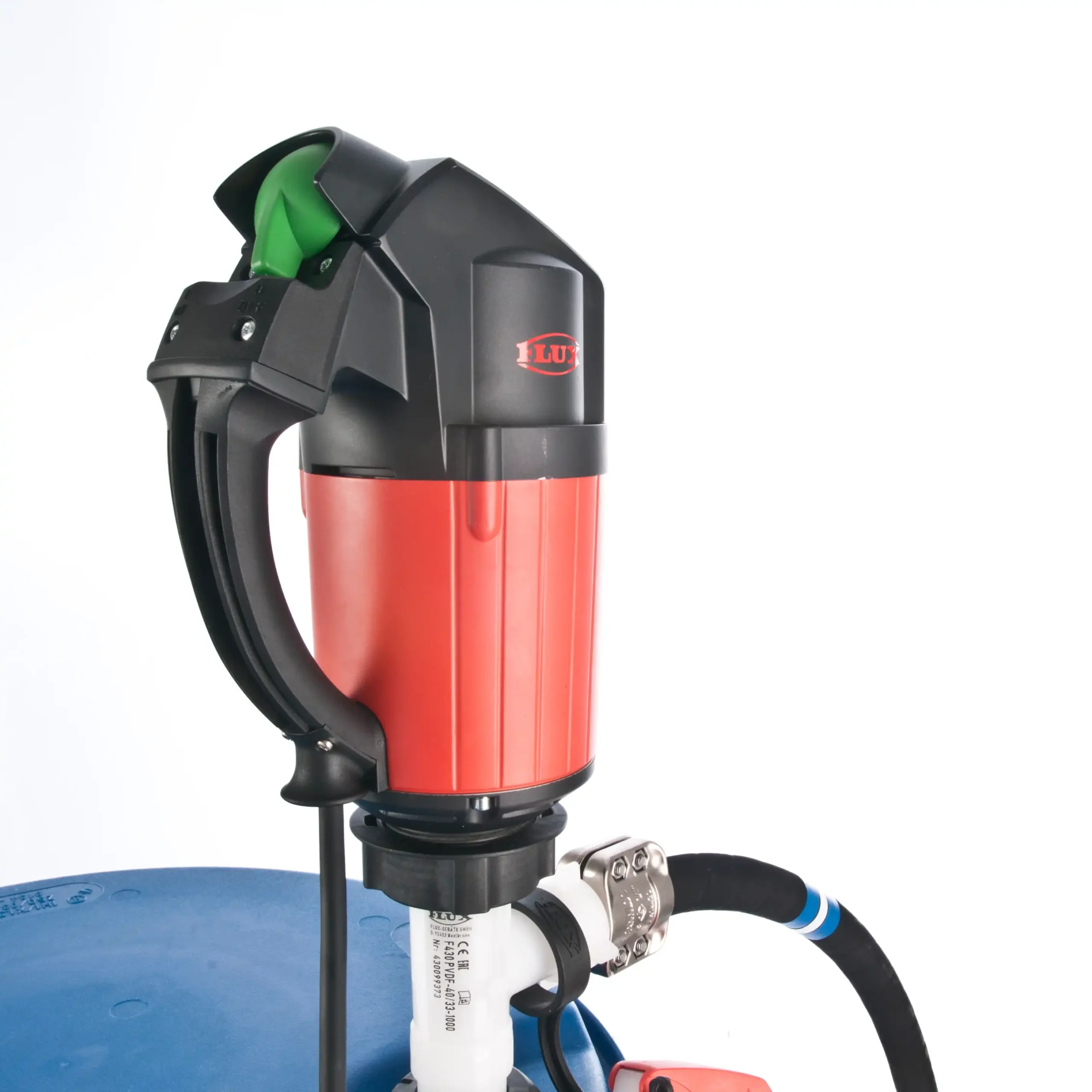 Union nut connection showing on Flux pump and motor